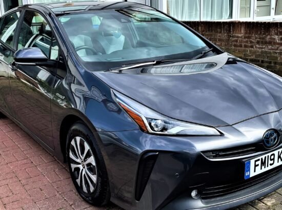 Toyota Prius 1.8 VVT-h Business Edition Plus CVT (s/s) 5dr (15in Alloy)