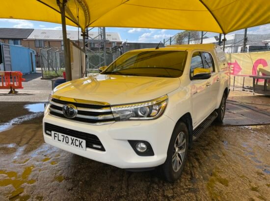 2020 TOYOTA HILUX 2.4 DIESEL MANUAL