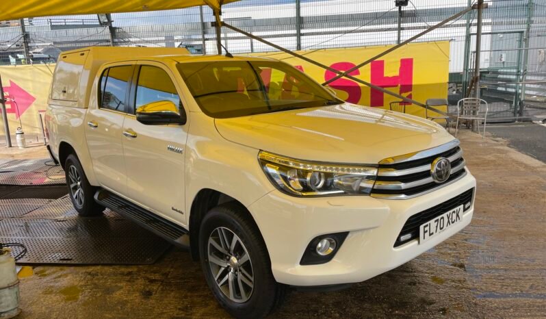 2020 TOYOTA HILUX 2.4 DIESEL MANUAL full