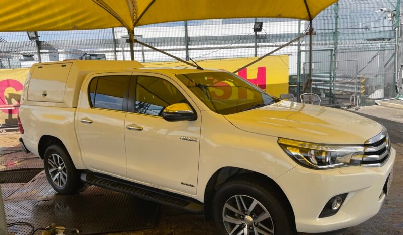 2020 TOYOTA HILUX 2.4 DIESEL MANUAL full